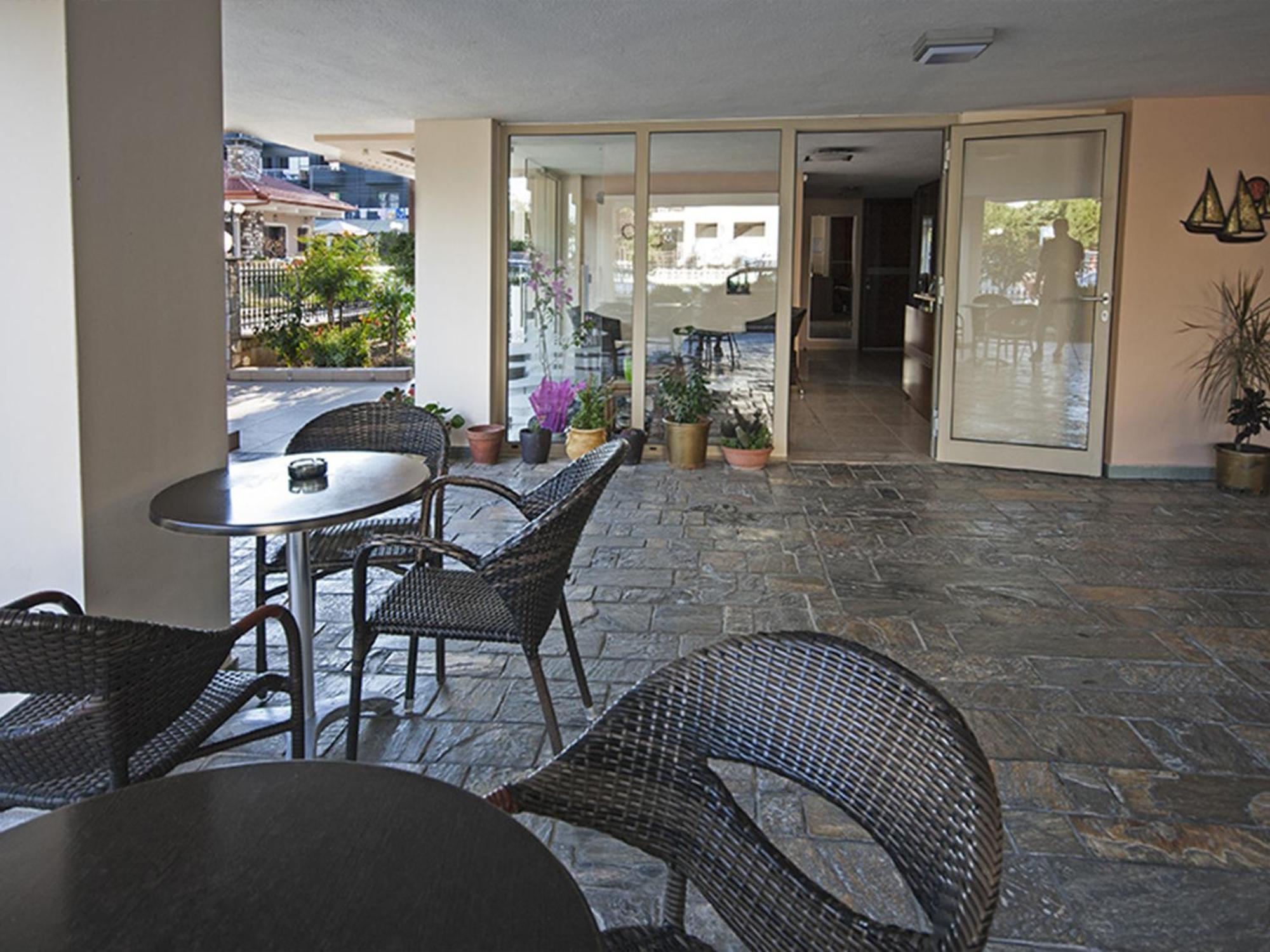 Ikaros Apartments Paralía Екстериор снимка